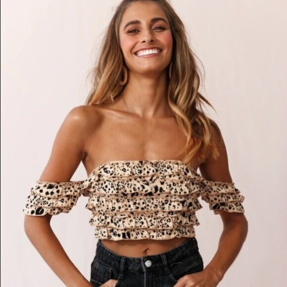 Selfie Leslie Tops - Selfie LeslieTigerlily Tiered Frill Off The Shoulder Top Leopard Size La…